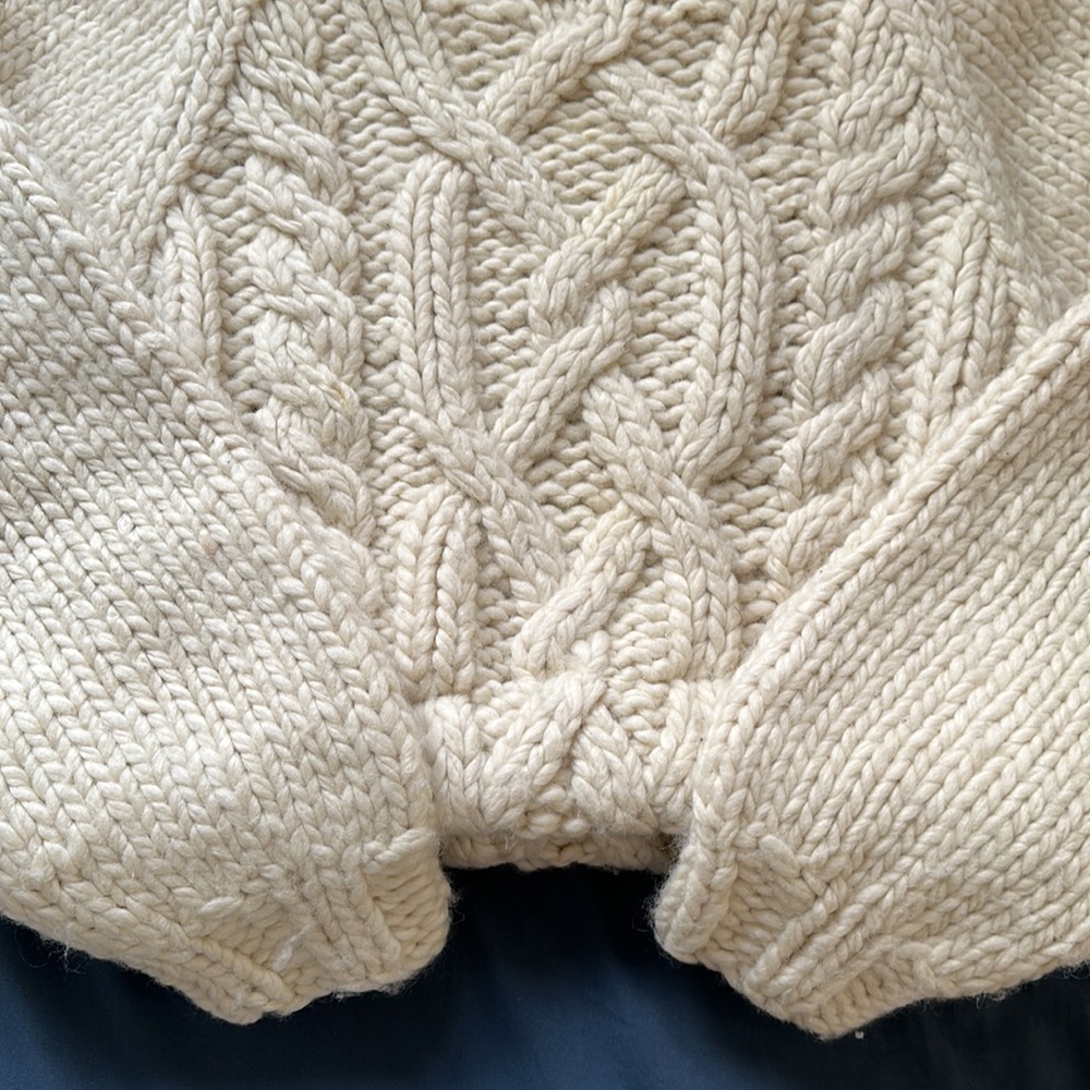 SOLD Vintage Chunky Hand Knit Authentic Gap Clothing 100% Wool Sweater - Picture 8 of 17